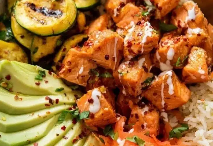 Delicious hot honey chicken bowl with vibrant vegetables and rice
